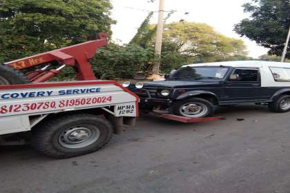Manjeet Towing Services, Best Car Towing Service In Zirakpur, 7Top Car Towing Service In Zirakpur, 24 Hour Car Towing Service In Zirakpur, Car Towing Service near me, Car Tow Van near me 